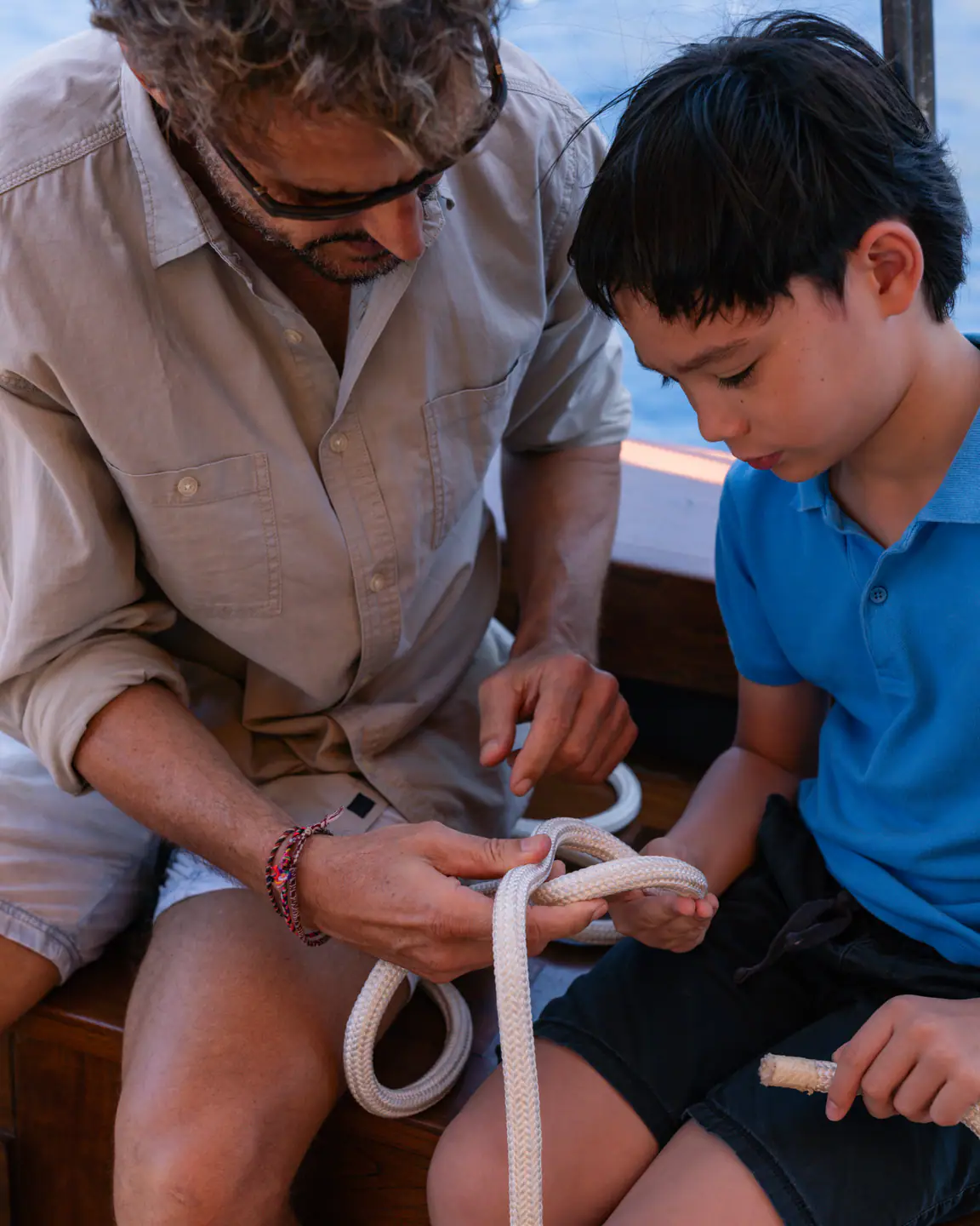 Phinisi Traditions Crew tying traditional ropes